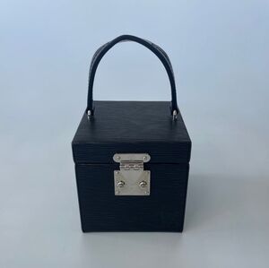 LOUIS VUITTON | EPI BLEECKER BOX | BLACK